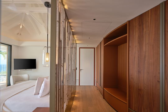 VILLA SEL BEDROOM1 4