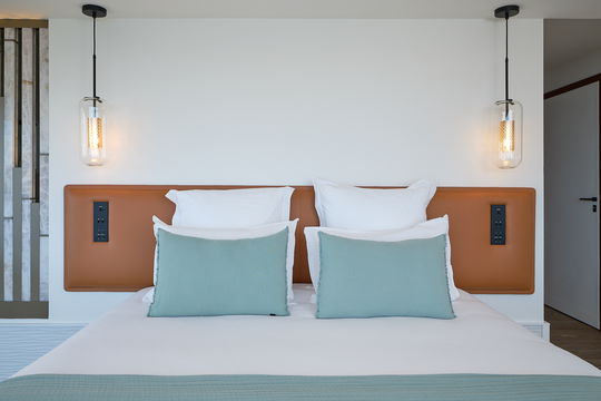 VILLA SEL BEDROOM4 2