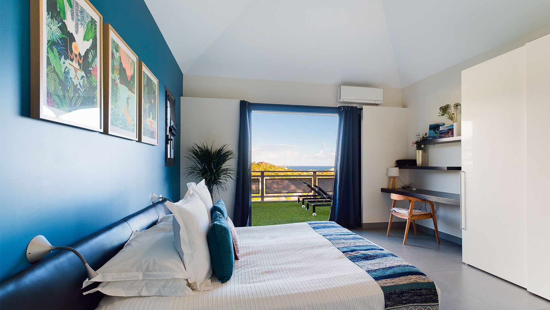 BEDROOM 1