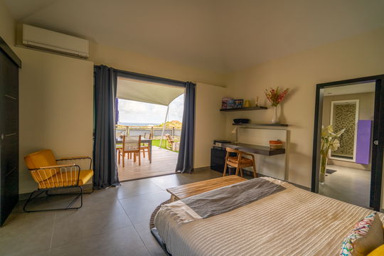 VILLA OPEN SPACE BEDROOM2 2