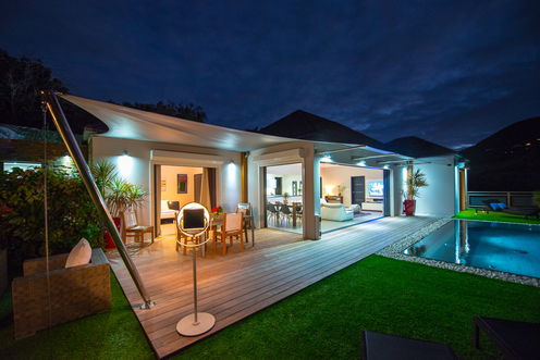 VILLA OPEN SPACE BY NIGHT 1