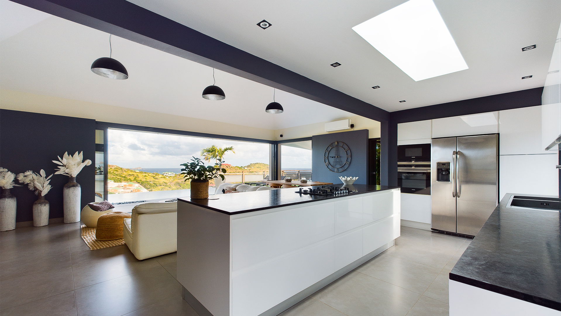 KITCHEN & DINING AREA