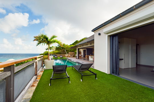 VILLA OPEN SPACE OUTDOORS 6