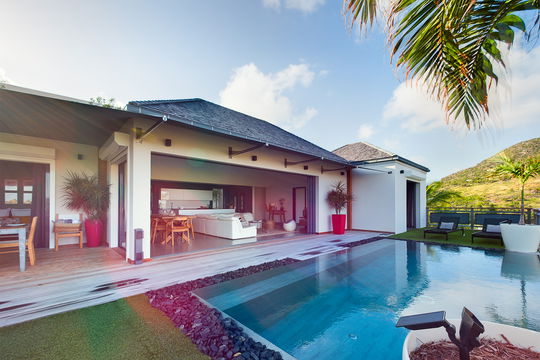 VILLA OPEN SPACE POOL & TERRACE 12