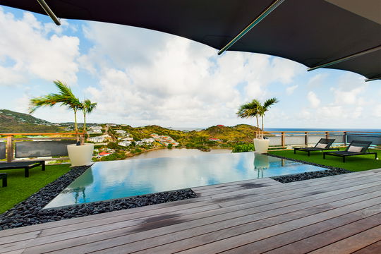 VILLA OPEN SPACE POOL & TERRACE 7