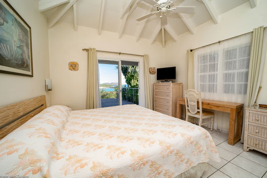 VILLA LES ACAJOUS BEDROOM1 7