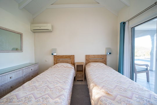 VILLA LES ACAJOUS BEDROOM2 1