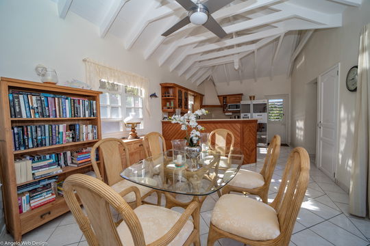 VILLA LES ACAJOUS KITCHEN & DINING AREA 4