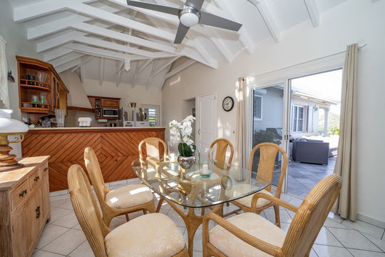 VILLA LES ACAJOUS KITCHEN & DINING AREA 5