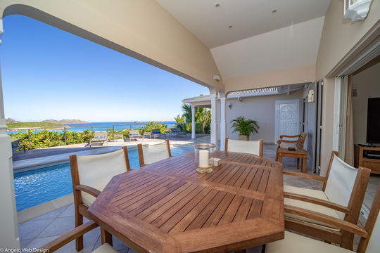 VILLA LES ACAJOUS OUTDOOR DINING AREA 2