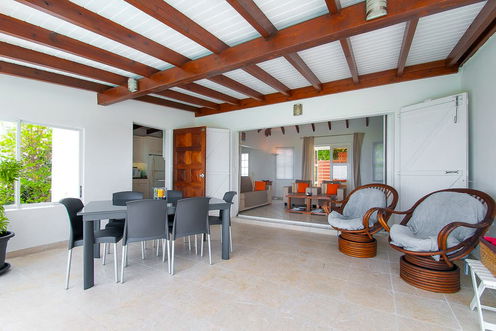 VILLA ALOUETTE KITCHEN & DINING AREA 6