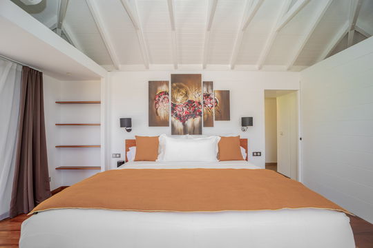 VILLA LENALEE BEDROOM1 3
