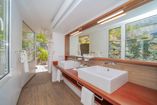 VILLA LENALEE BEDROOM2 6
