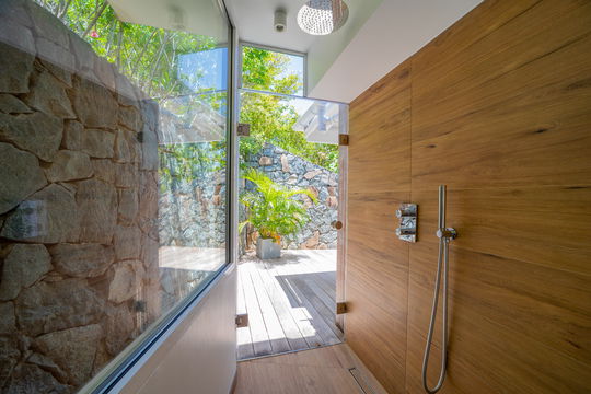 VILLA LENALEE BEDROOM2 7