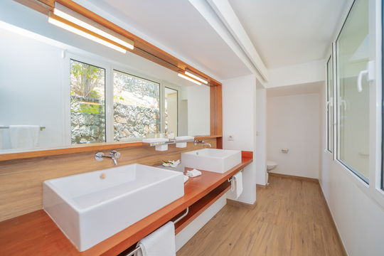 VILLA LENALEE BEDROOM2 8