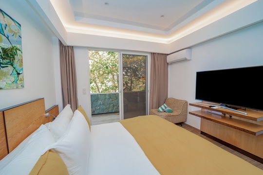 VILLA LENALEE BEDROOM4 5