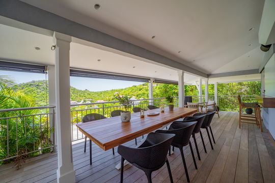 VILLA LENALEE KITCHEN & DINING AREA 9