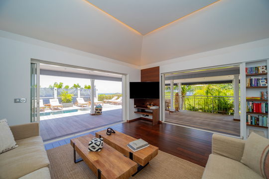 VILLA LENALEE LIVING AREA 4