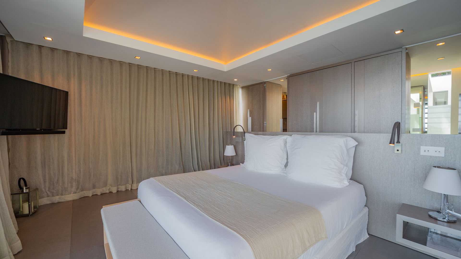 BEDROOM 1