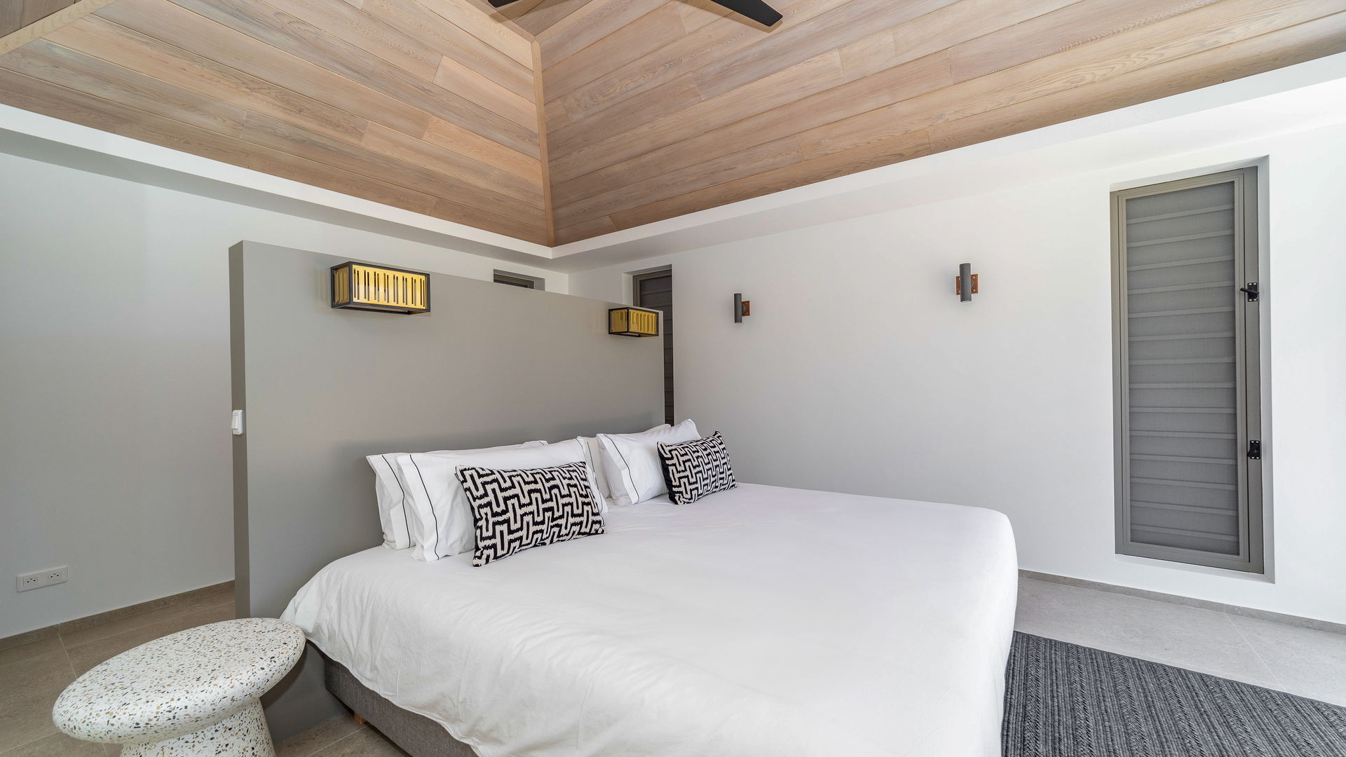 BEDROOM 5