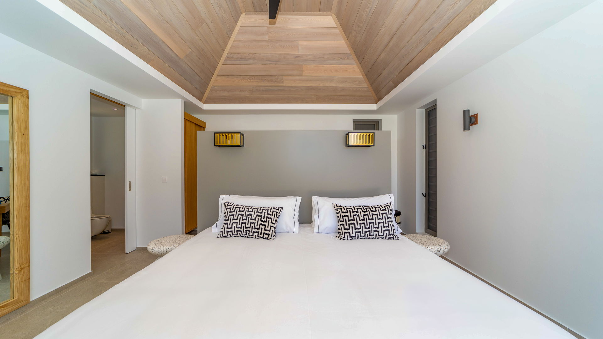 BEDROOM 5