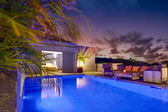 VILLA LAGON VERT BY NIGHT 3