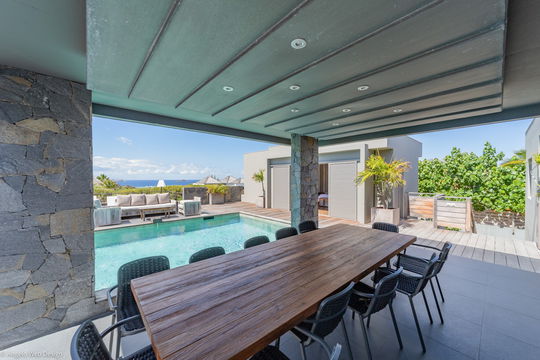 VILLA LAGON VERT KITCHEN & DINING AREA 8