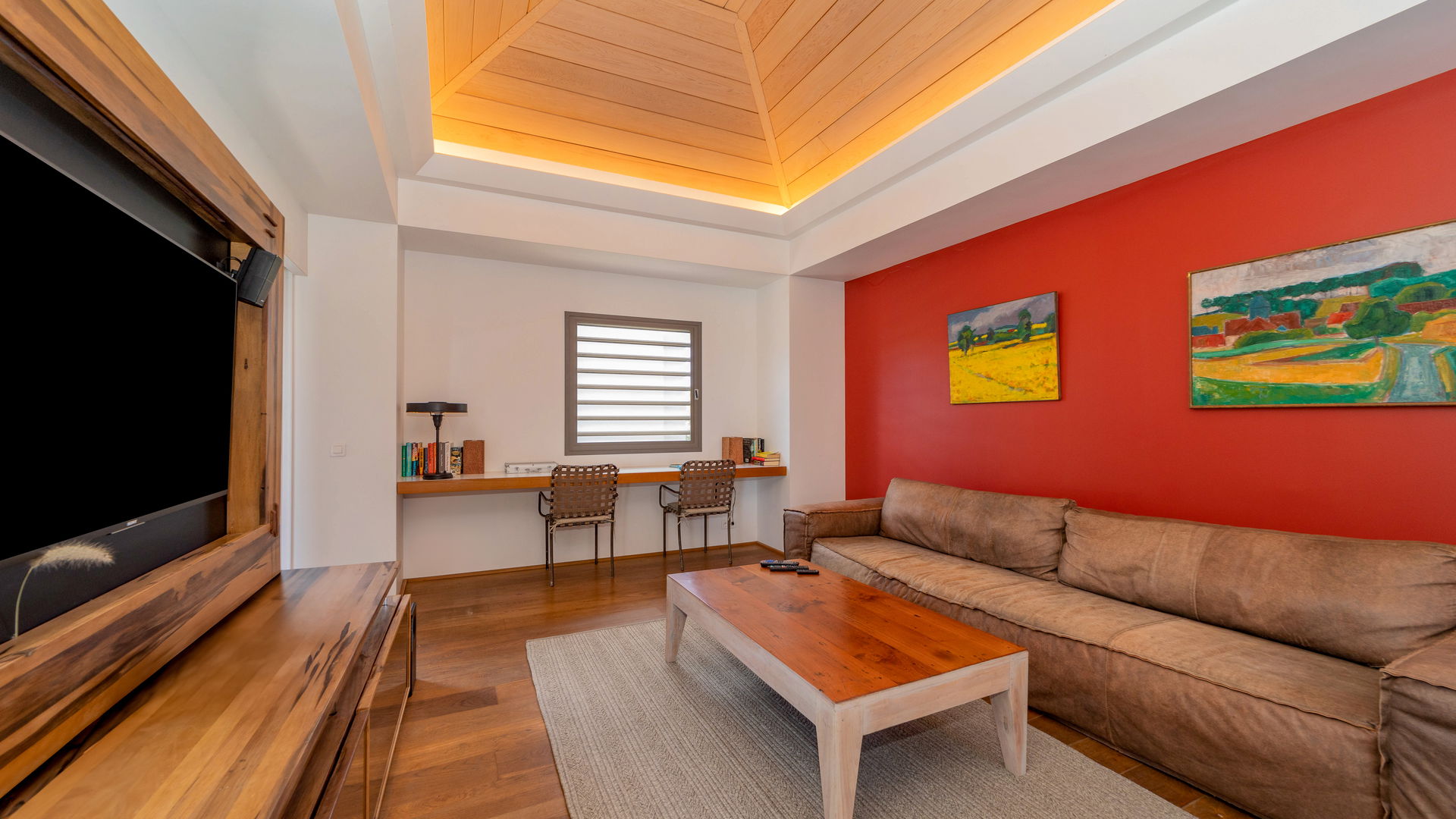 TV ROOM