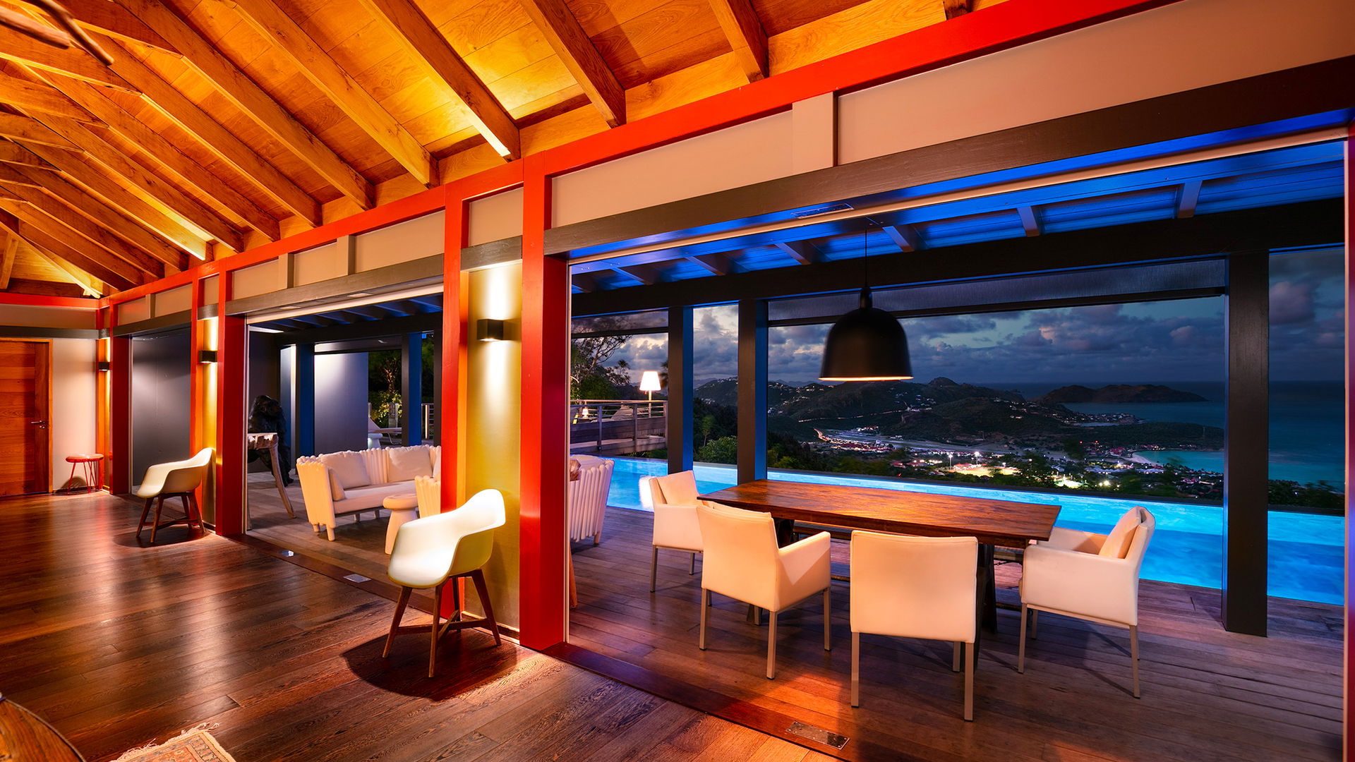 KITCHEN & DINING AREA