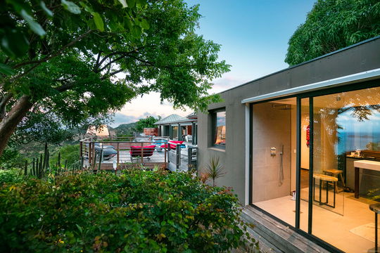 VILLA MOH OUTDOORS 4