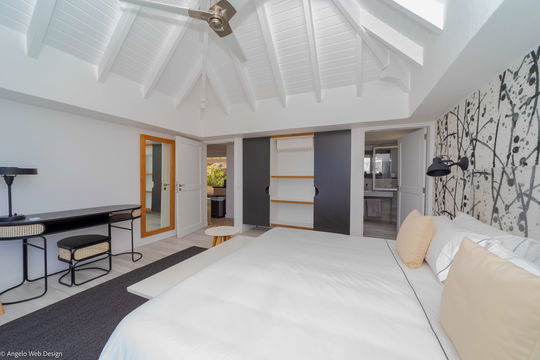 VILLA LAGON BLEU BEDROOM1 3