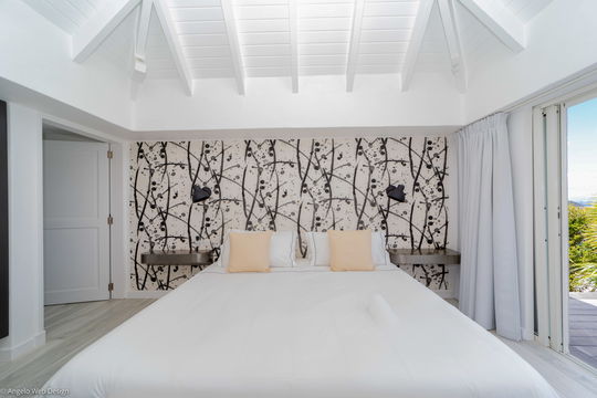 VILLA LAGON BLEU BEDROOM1 4
