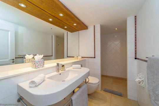 VILLA LAGON BLEU BEDROOM4 7