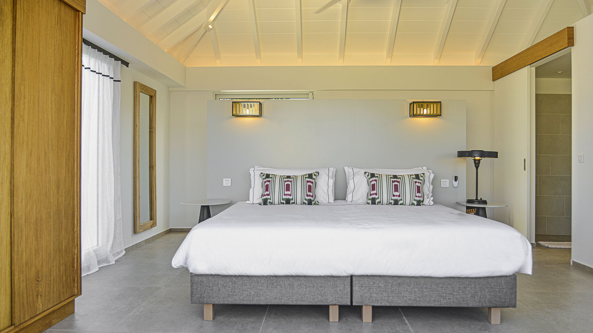 BEDROOM 6