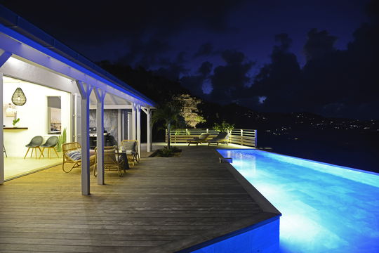 VILLA LAGON BLEU BY NIGHT 3