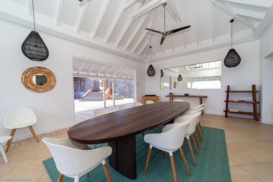VILLA LAGON BLEU KITCHEN & DINING AREA 4