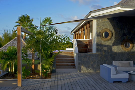 VILLA LAGON BLEU OUTDOOR LOUNGE AREA 7