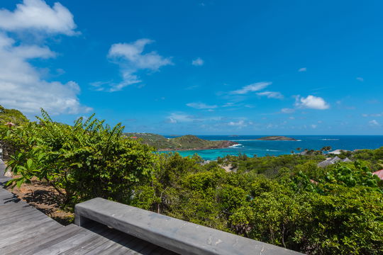 VILLA LAGON BLEU OUTDOORS 2