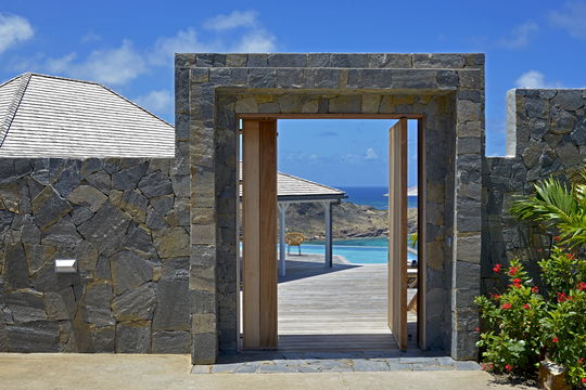 VILLA LAGON BLEU OUTDOORS 4