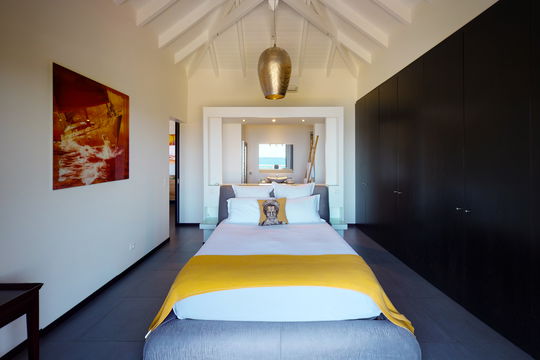 VILLA NITA BEDROOM1 2