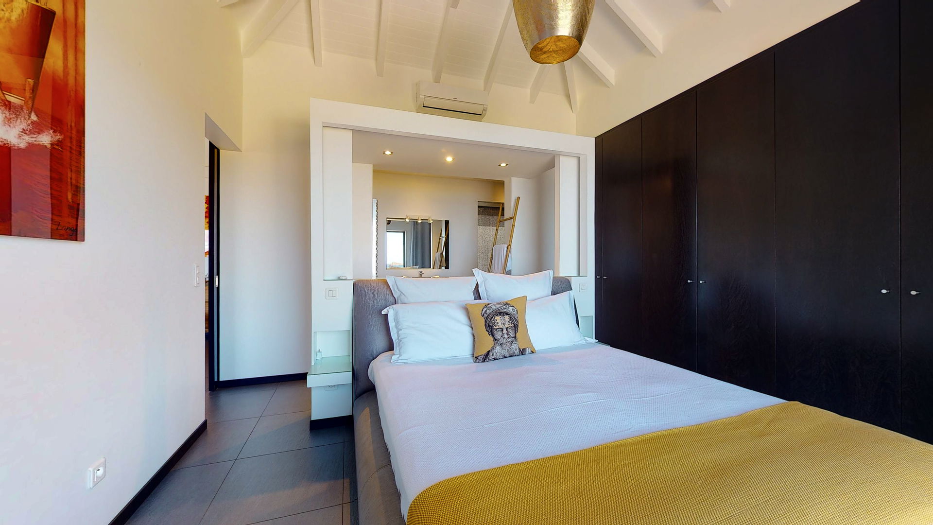 BEDROOM 1