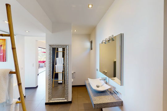 VILLA NITA BEDROOM1 6