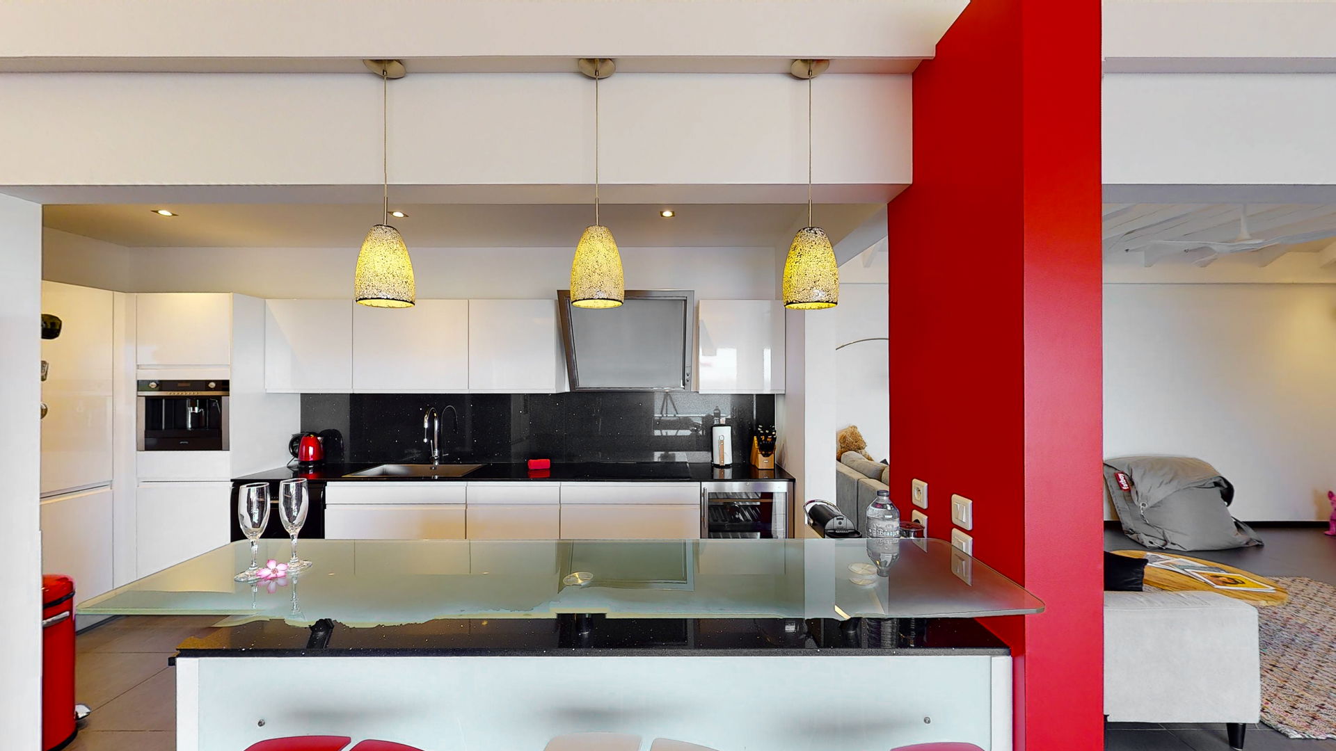 KITCHEN & DINING AREA