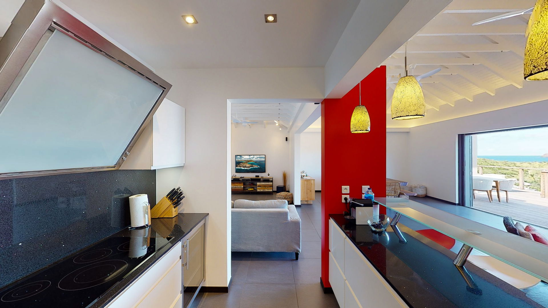 KITCHEN & DINING AREA