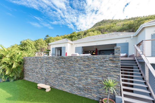 VILLA NITA OUTDOORS 2