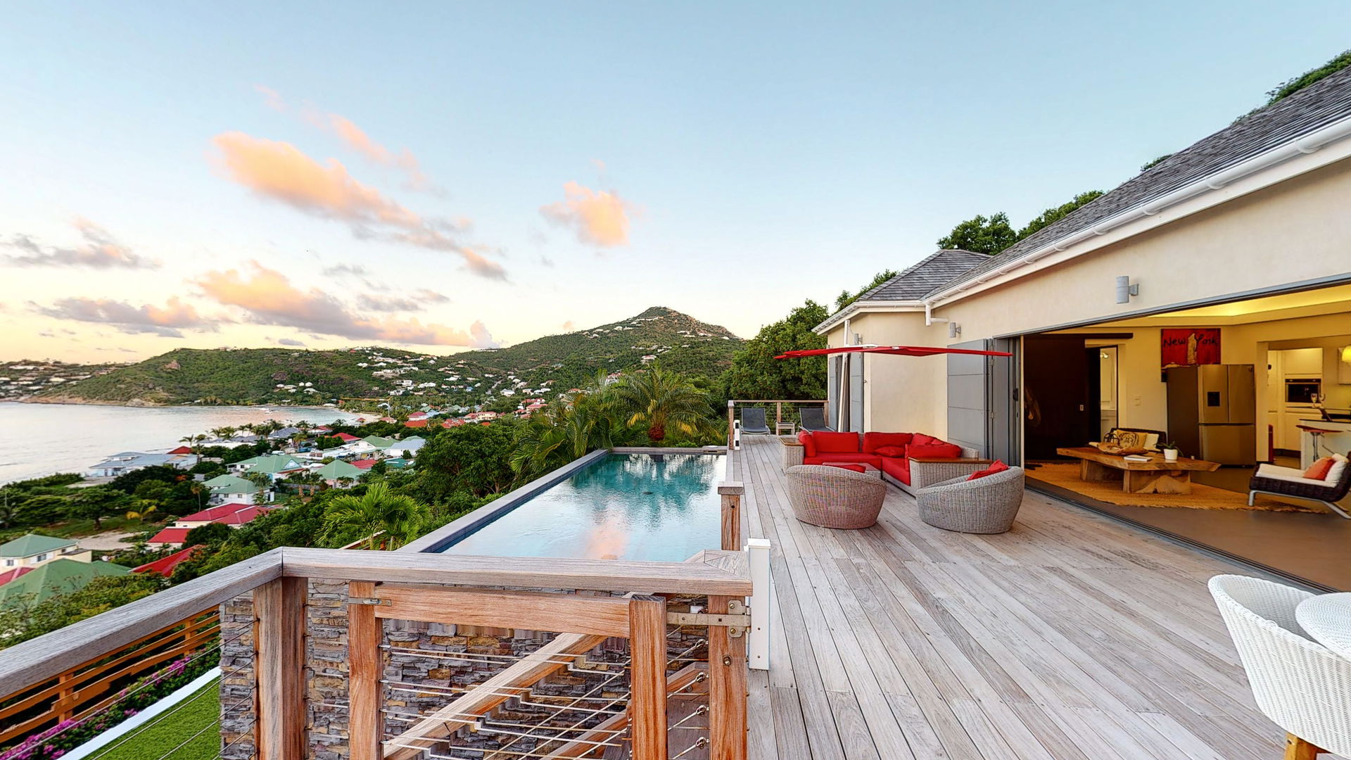 POOL & TERRACE