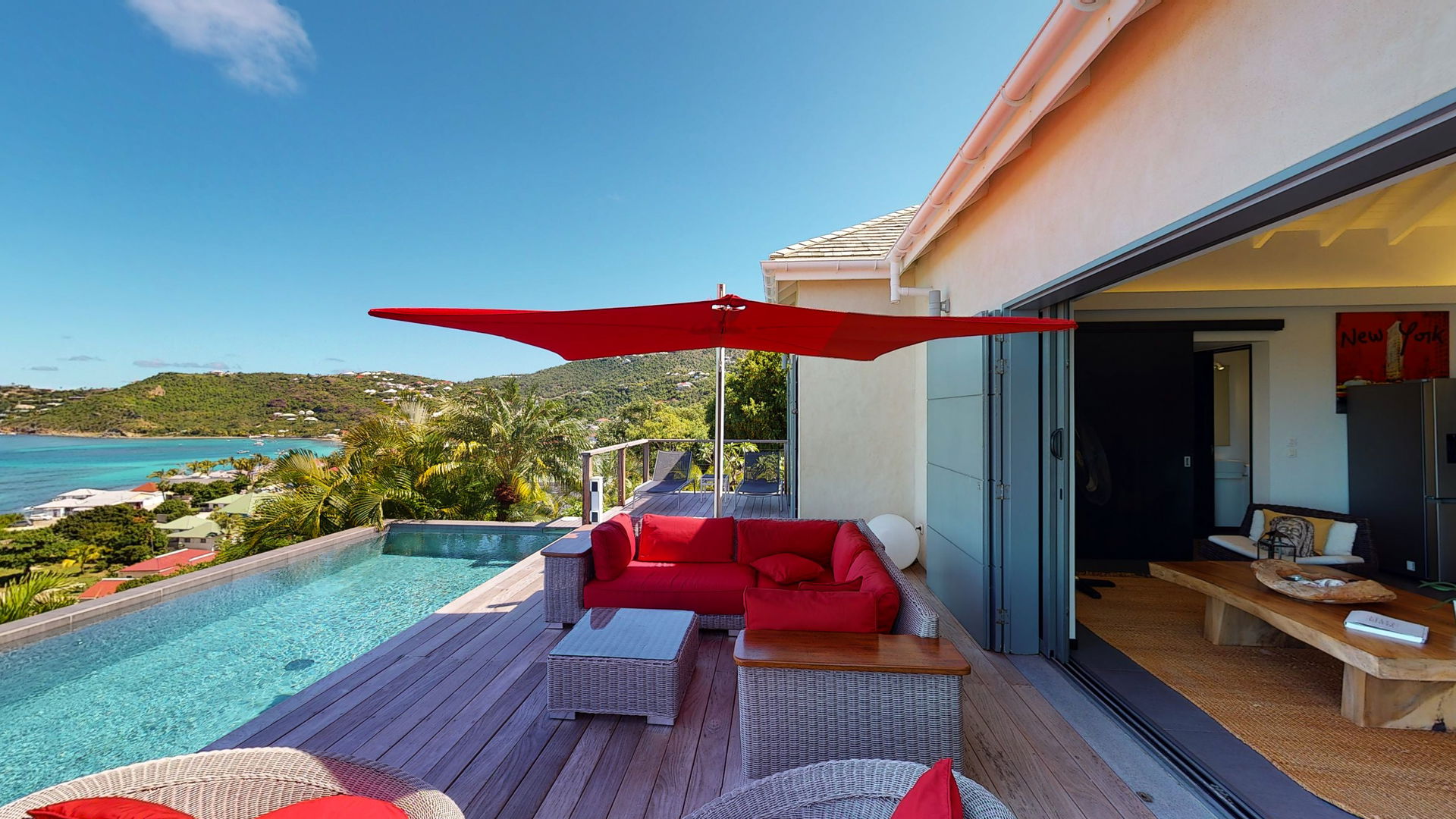 POOL & TERRACE