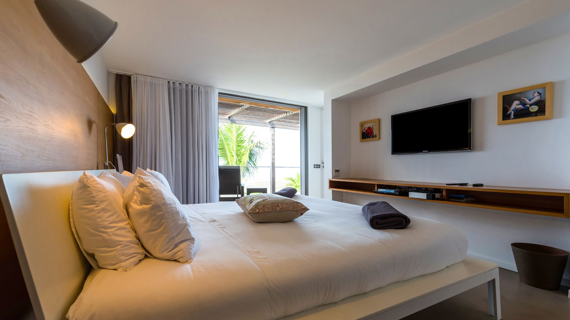 BEDROOM 1