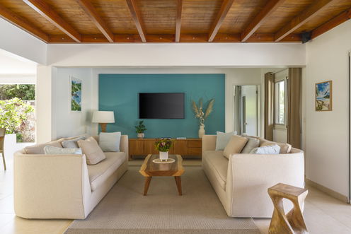 VILLA LA ROCHE DANS L'EAU  LIVING AREA 2