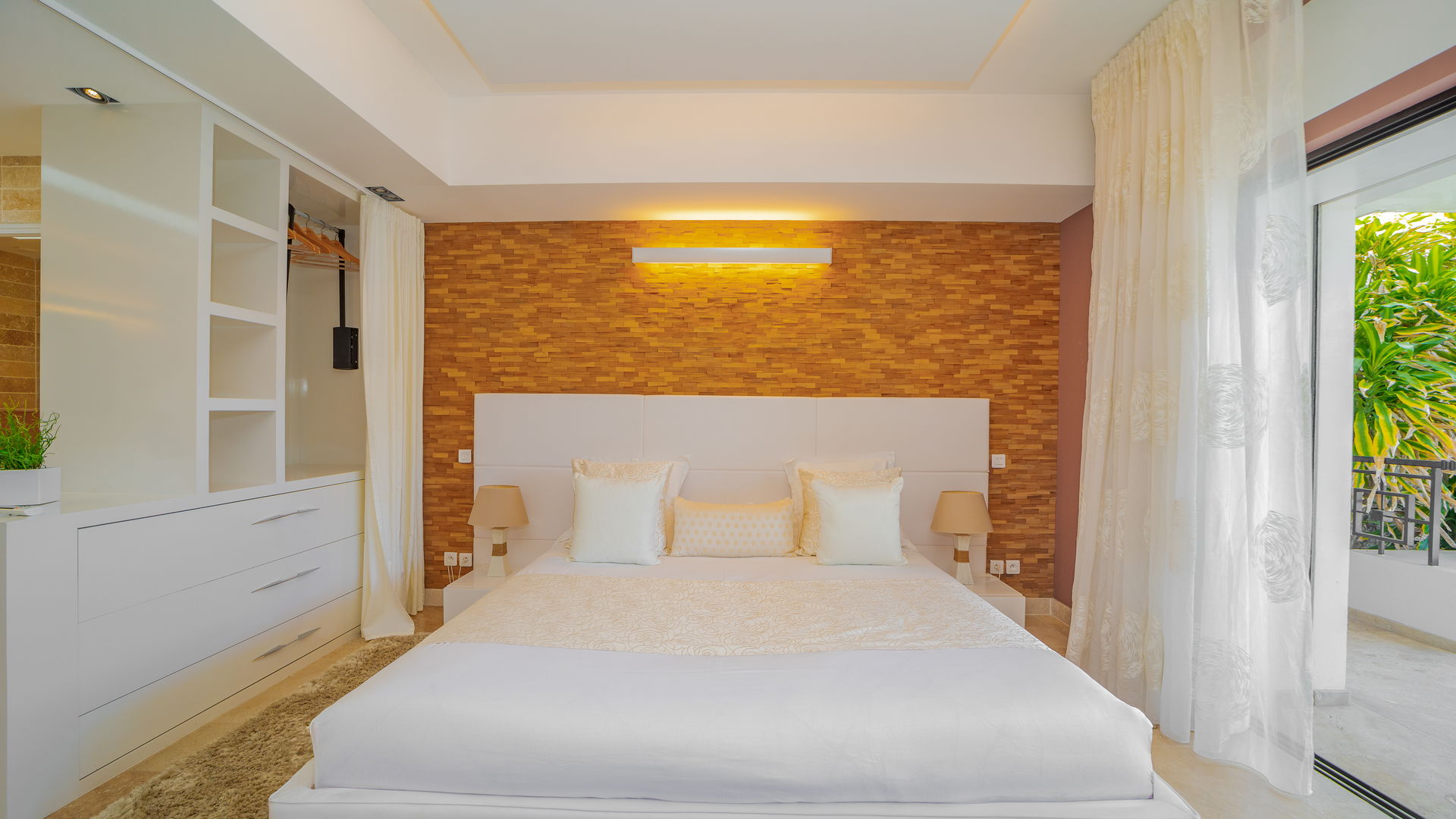 BEDROOM 1